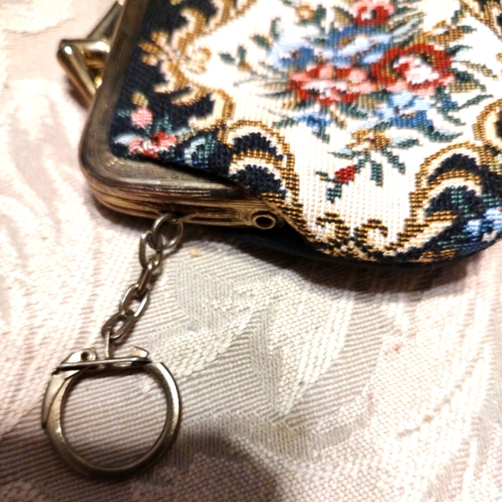 🌿🌹🌿 Lovely Vintage Petite Floral Tapestry Evening Bag Purse Handbag - Picture 13 of 13